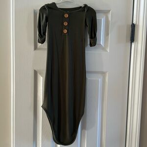 Like new olive 🫒 green Bamboo knotted gown✨